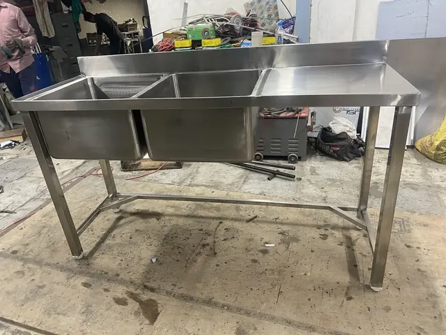 SS Sink Unit & Wash Bashing